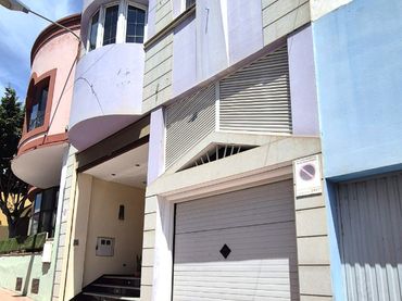 Villa avec balcon à vendre à Calle Juan Ismael 40