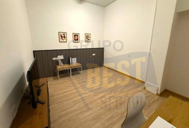 Oficina en Venta en Ezequiel González - Conde de Sepúlveda