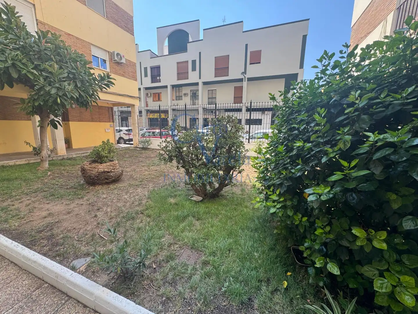 Aparcament de Pis en venda en Dos Hermanas amb Aire condicionat i Calefacció