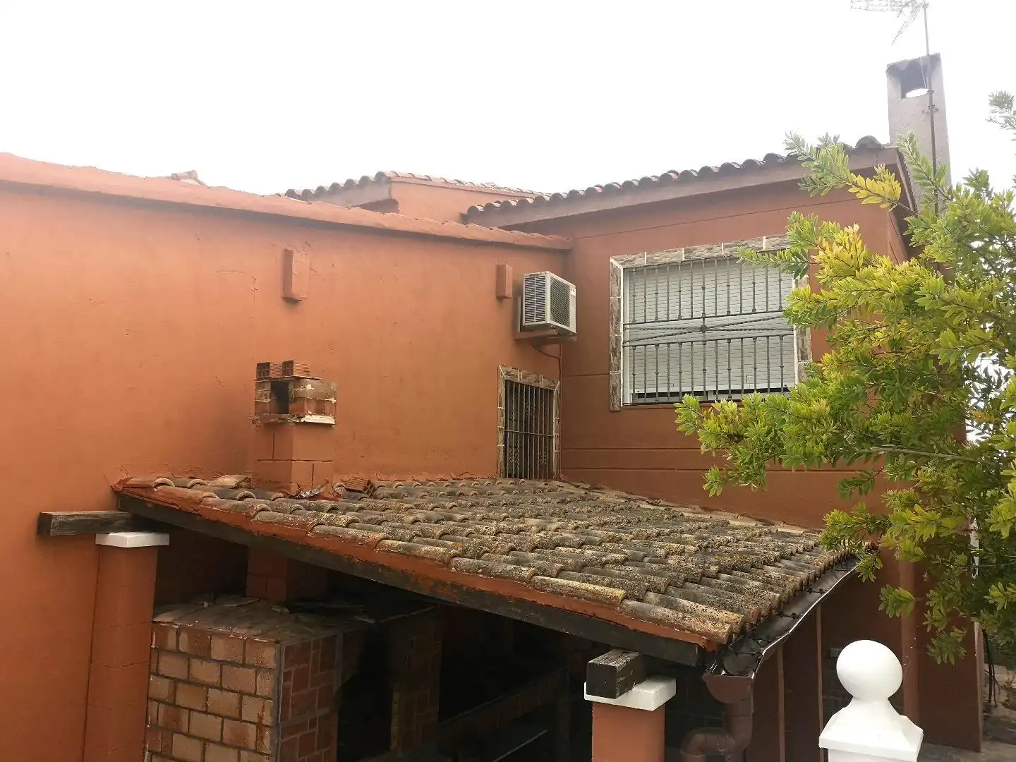 Exterior view of Houses for sale in Alzira  with Terrace, Storage room and Swimming Pool