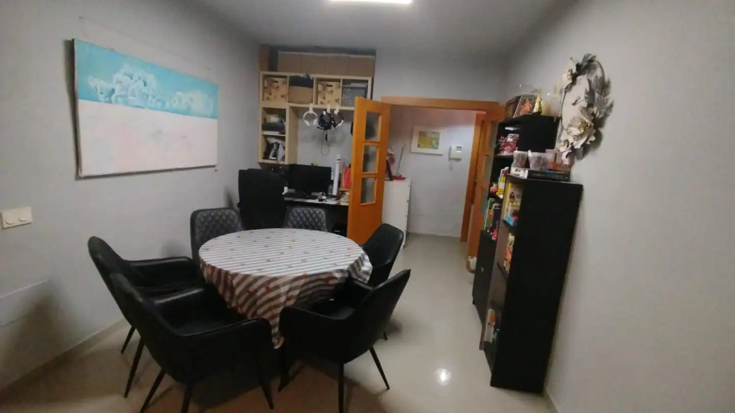 Piso en venta en Roquetas de Mar con Terraza, Amueblado y Piscina comunitaria
