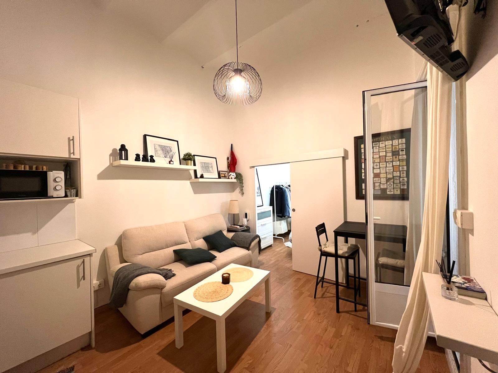 Living room of Premises for sale in  Barcelona Capital  with Air Conditioner, Heating and Furnished