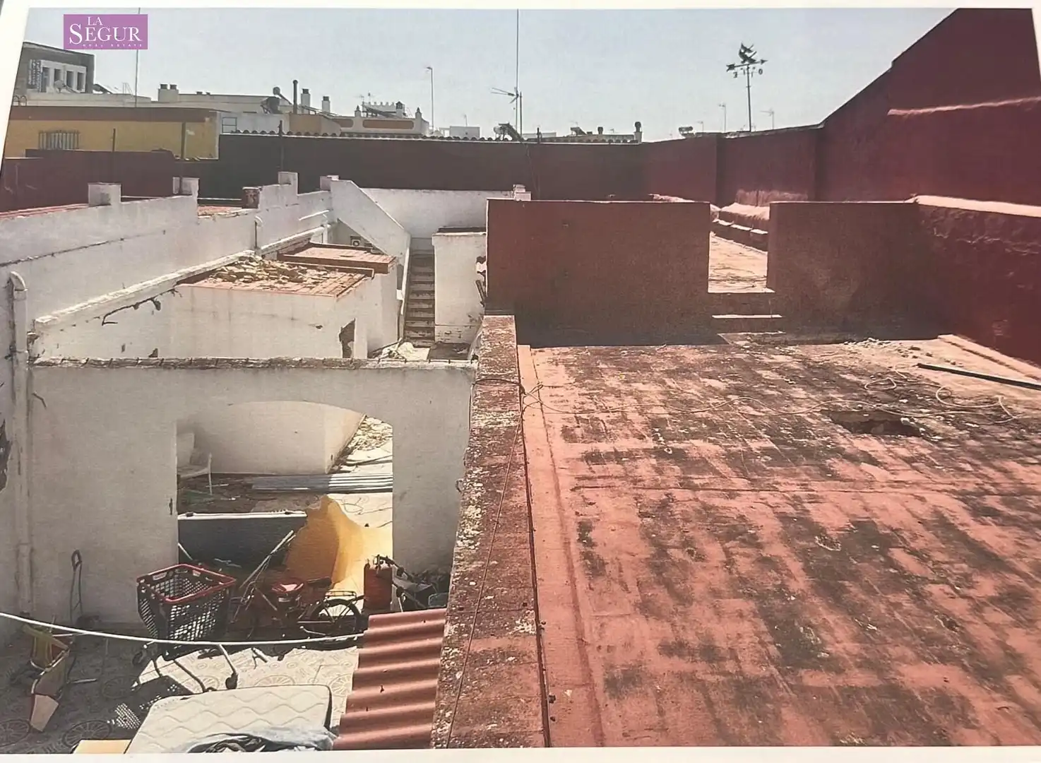 Vista exterior de Edificio en venta en Puerto Real