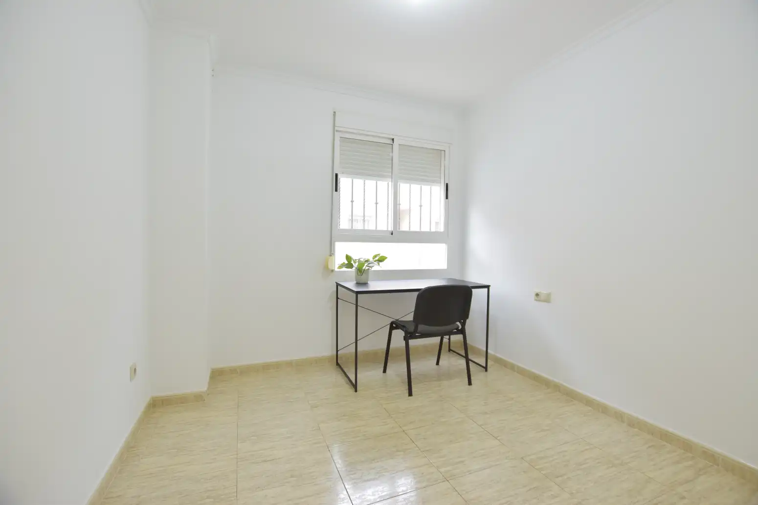 Piso de alquiler en Rafelbuñol / Rafelbunyol, Valencia