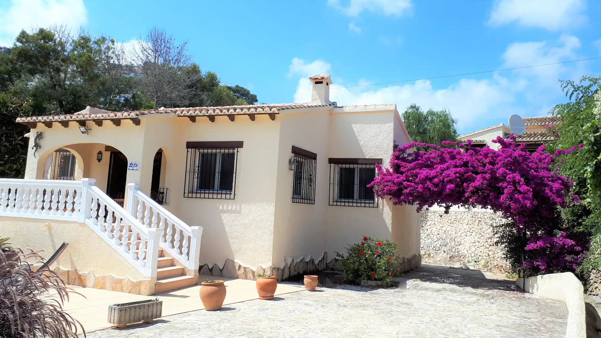 Vista exterior de Casa o xalet en venda en Benissa amb Aire condicionat, Calefacció i Jardí privat