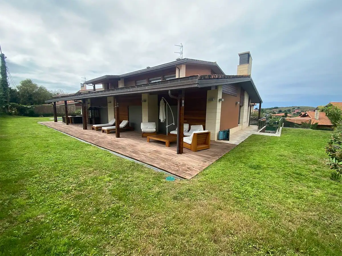 Terraza de Casa o chalet en venta en Llanes con Calefacción, Jardín privado y Terraza