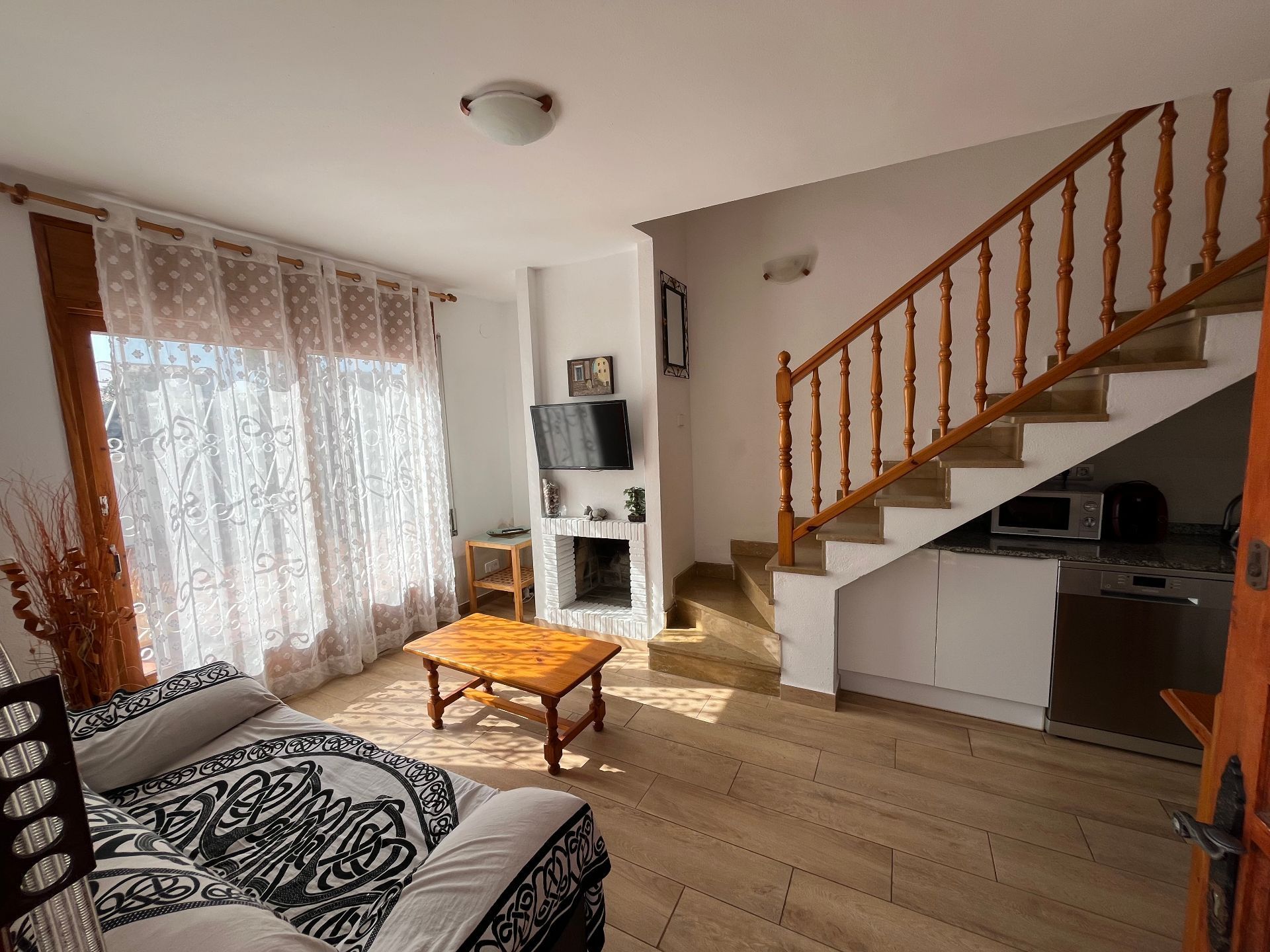 Sala d'estar de Casa o xalet en venda en L'Ametlla de Mar  amb Aire condicionat, Calefacció i Jardí privat