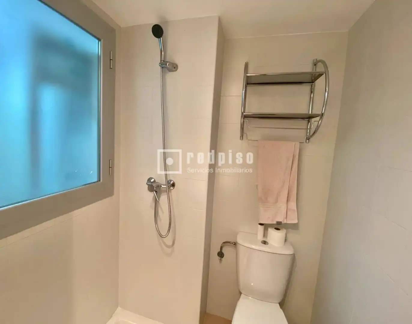 Baño de Piso en venta en Málaga con Aire acondicionado, Calefacción y Jardín privado