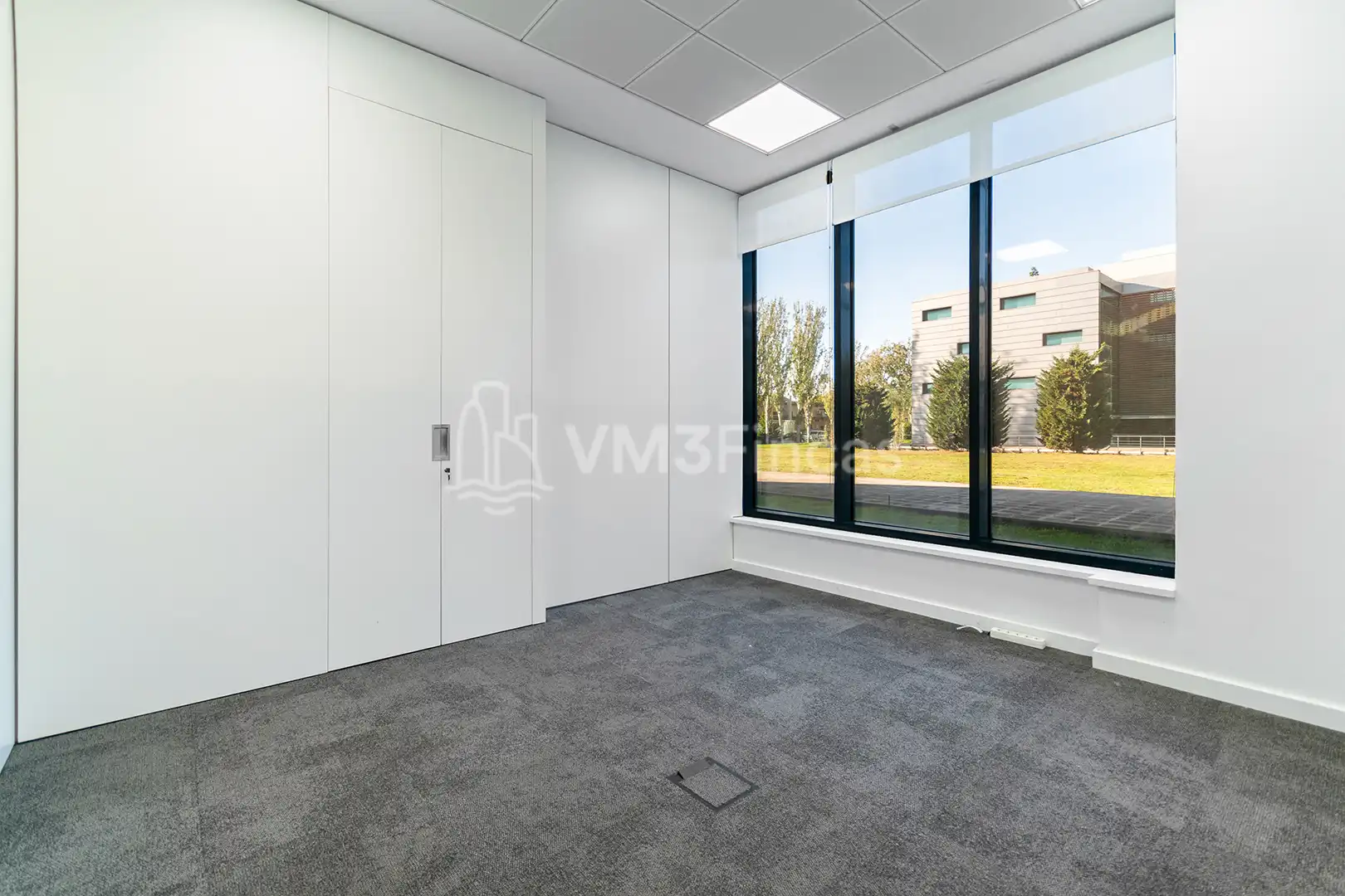 Büro zur Miete in El Prat de Llobregat mit Klimaanlage, Heizung und Terrasse