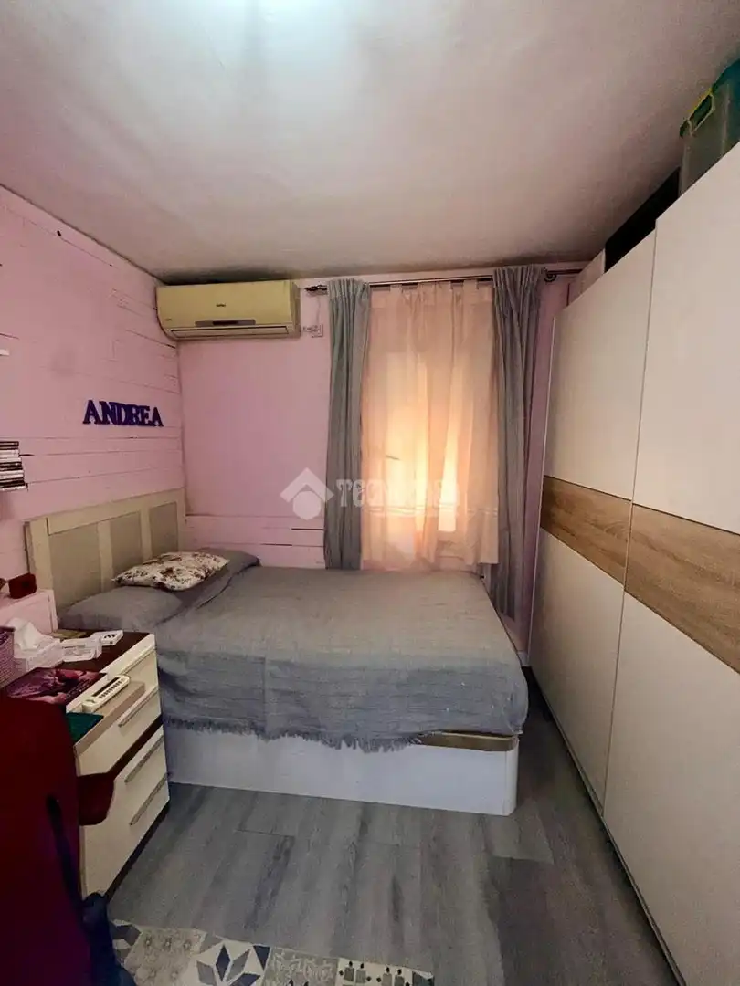 Bedroom of Flat for sale in Sevilla  with Heating