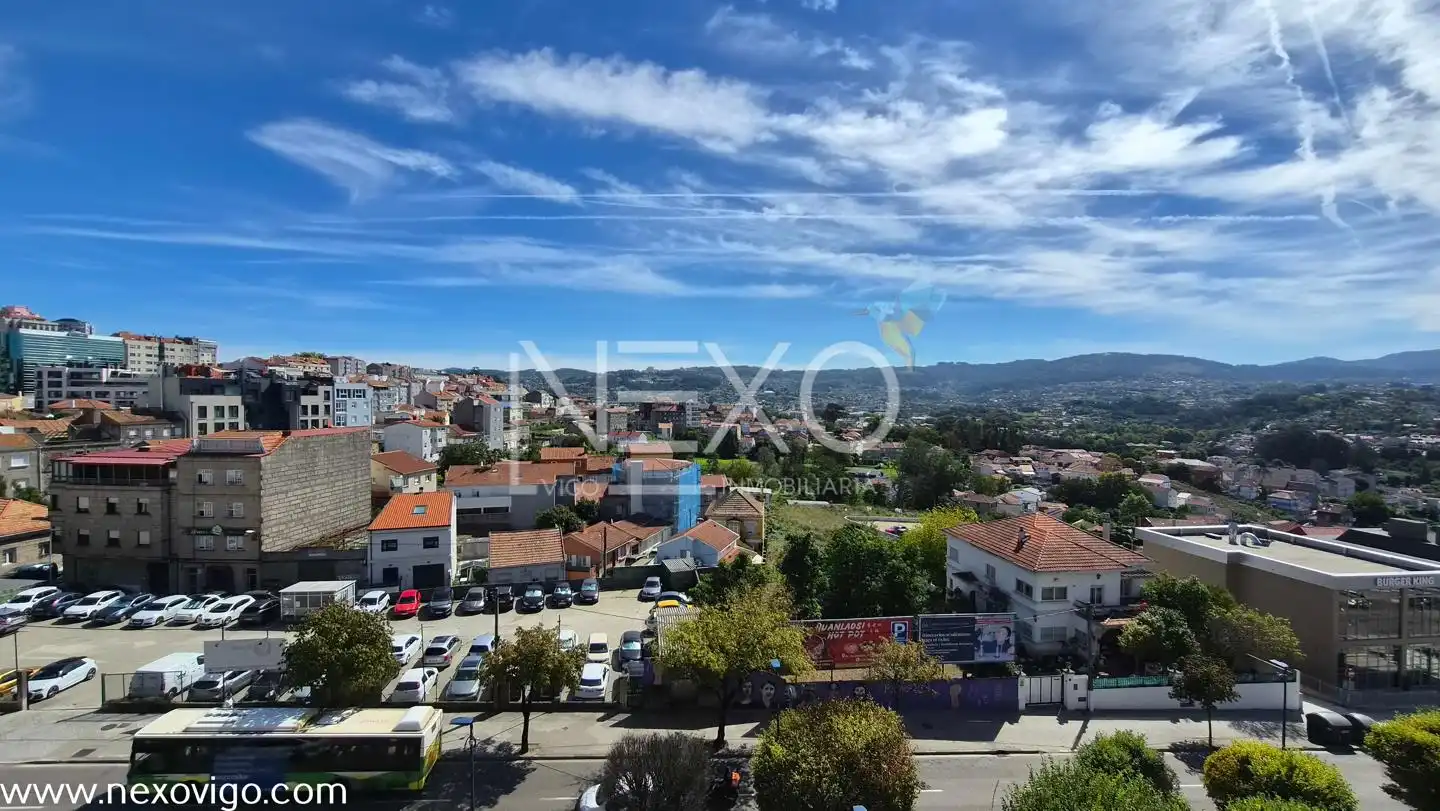Flat for sale in Avenida da Gran Vía, O Castro