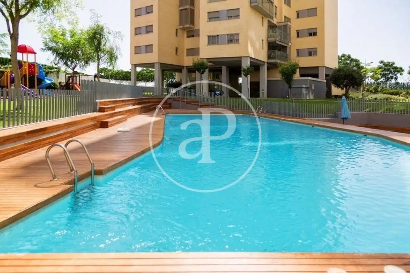 Piscina de Piso de alquiler en Valencia con Aire acondicionado, Calefacción y Jardín privado