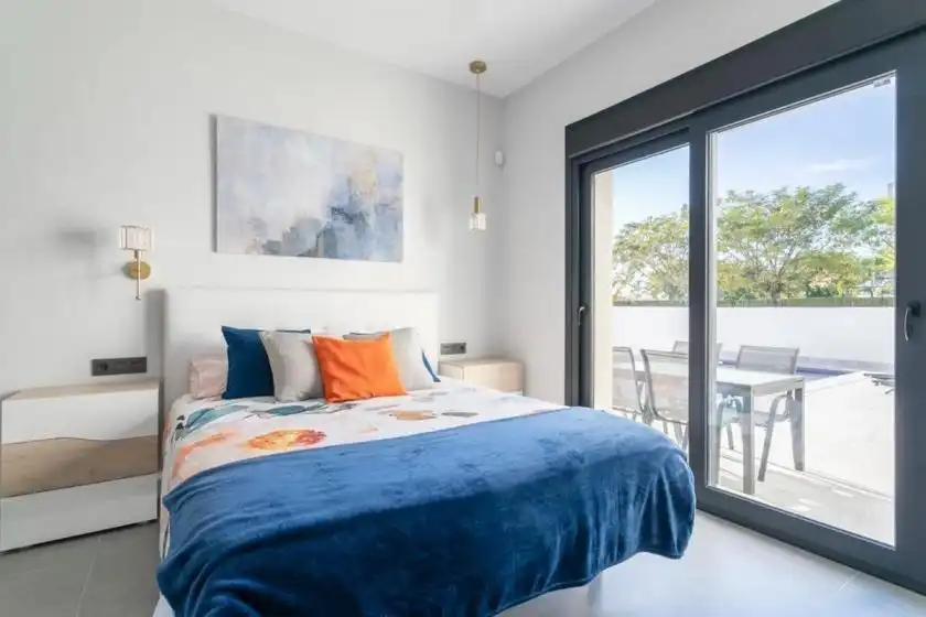 Dormitori de Casa o xalet en venda en Daya Nueva amb Jardí privat i Terrassa