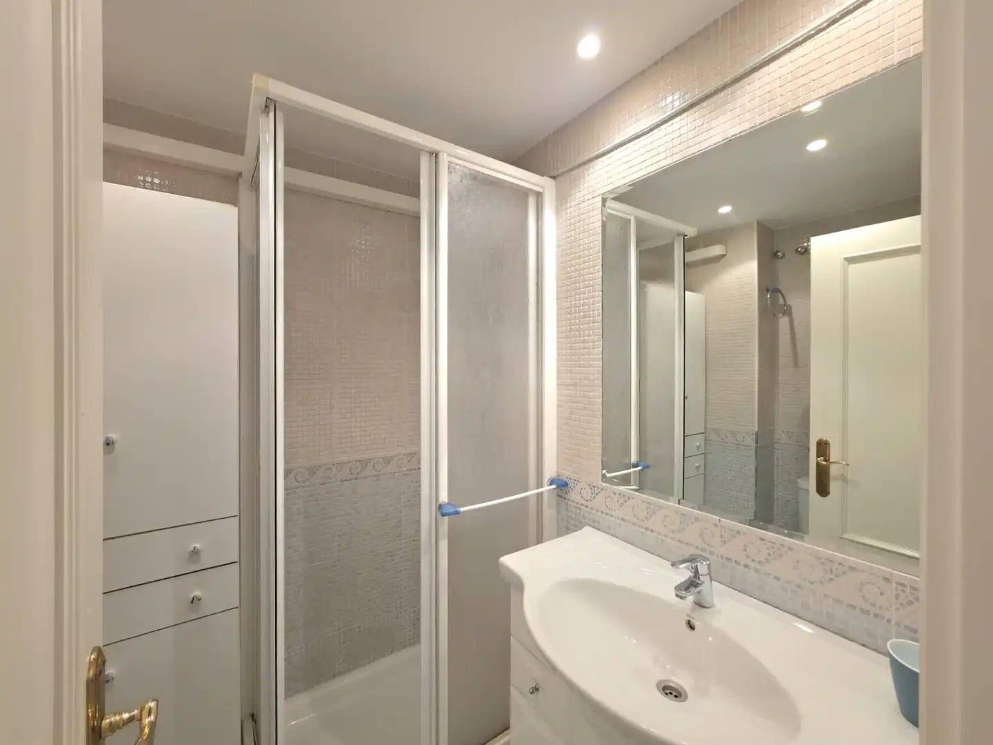 Bathroom of Flat for sale in Alicante / Alacant  with Air Conditioner, Heating and Parquet flooring