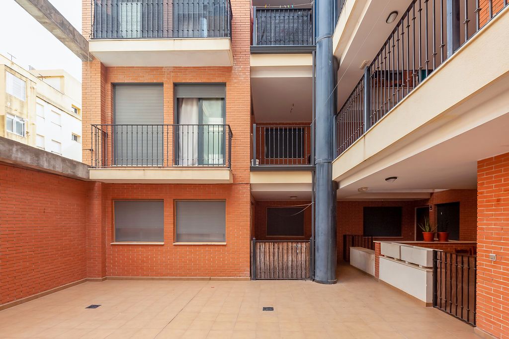 Außenansicht von Wohnung zum verkauf in La Font d'en Carròs mit Abstellraum