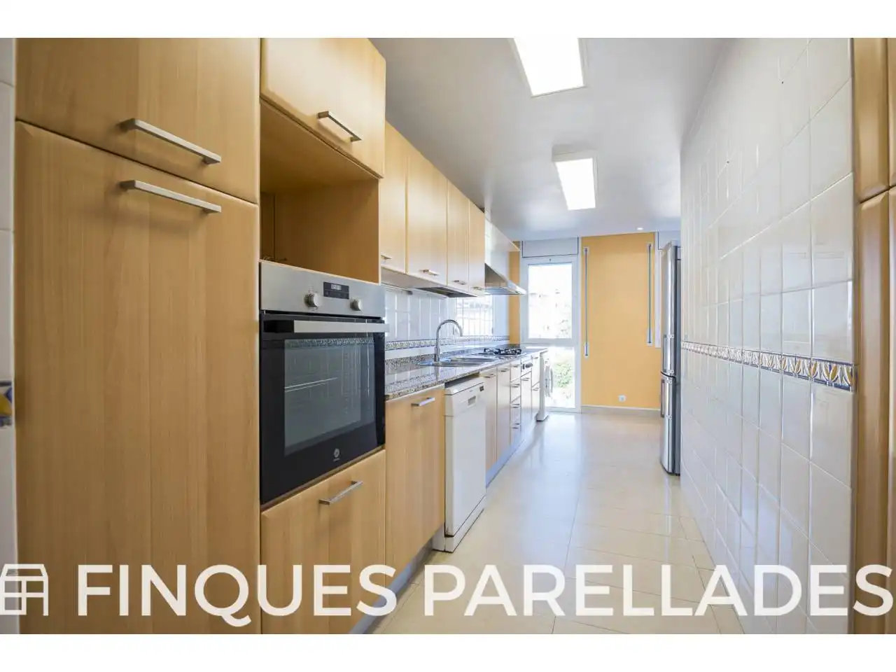 Küche von Dachboden zum Verkauf in Sitges mit Heizung, Terrasse und Abstellraum