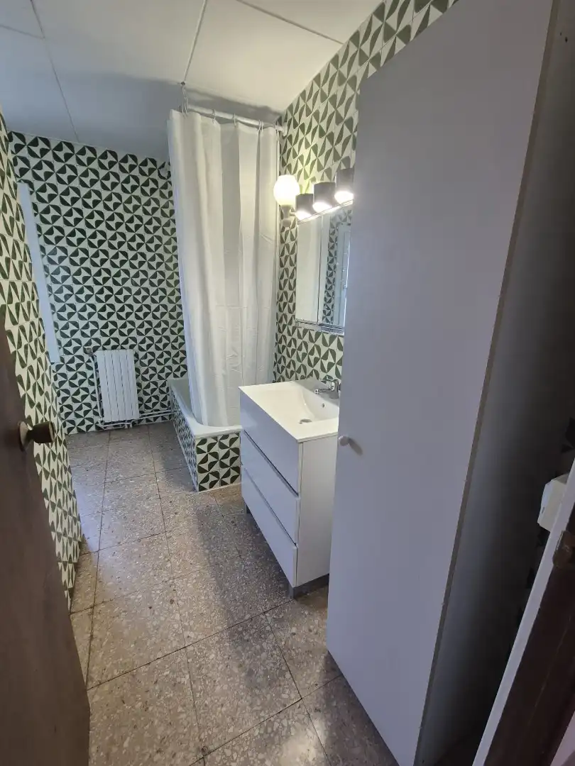 Badezimmer von Einfamilien-Reihenhaus zum Verkauf in Les Masies de Voltregà mit Heizung, Privatgarten und Terrasse