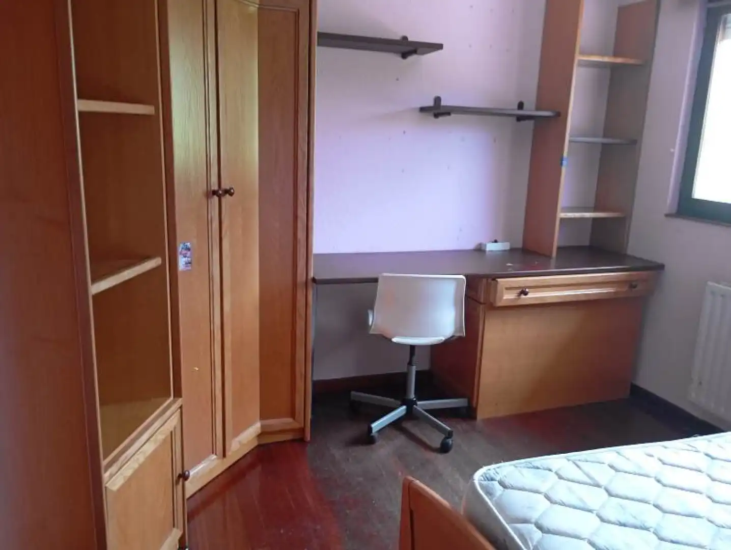 Schlafzimmer von Einfamilien-Reihenhaus zum Verkauf in Reocín mit Heizung und Terrasse