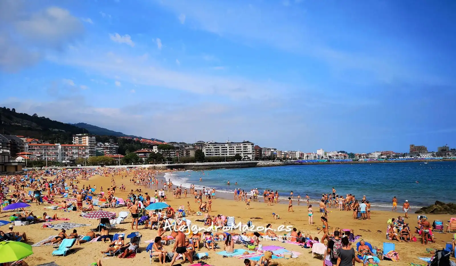 Exterior view of Flat for rent in Castro-Urdiales  with Heating, Terrace and Swimming Pool