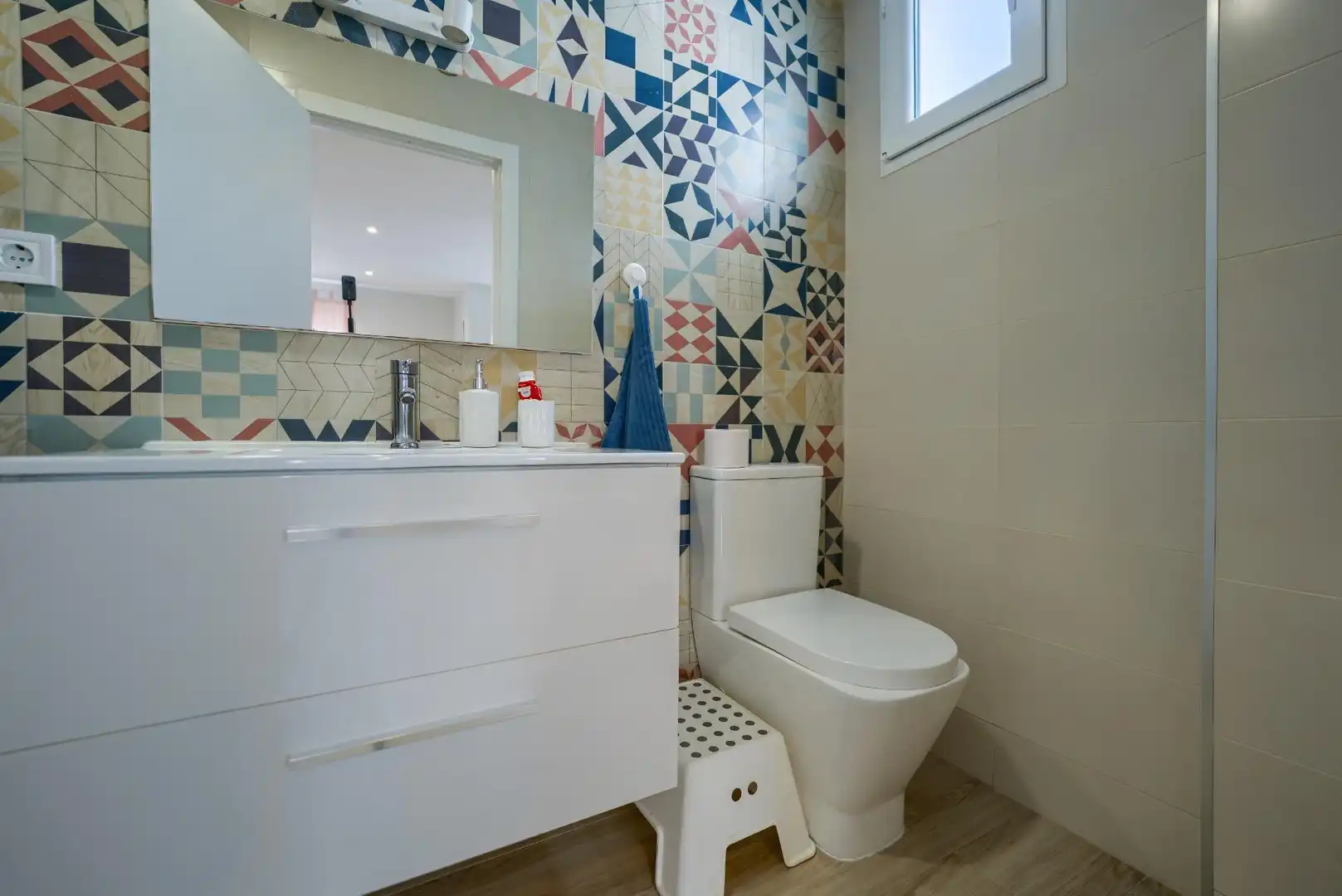 Bathroom of Houses for sale in Tomares  with Air Conditioner, Private garden and Terrace