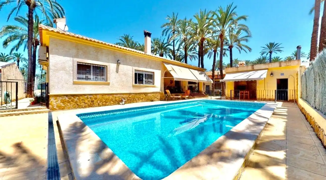 Vista exterior de Casa o chalet en venta en Elche / Elx con Aire acondicionado, Jardín privado y Terraza