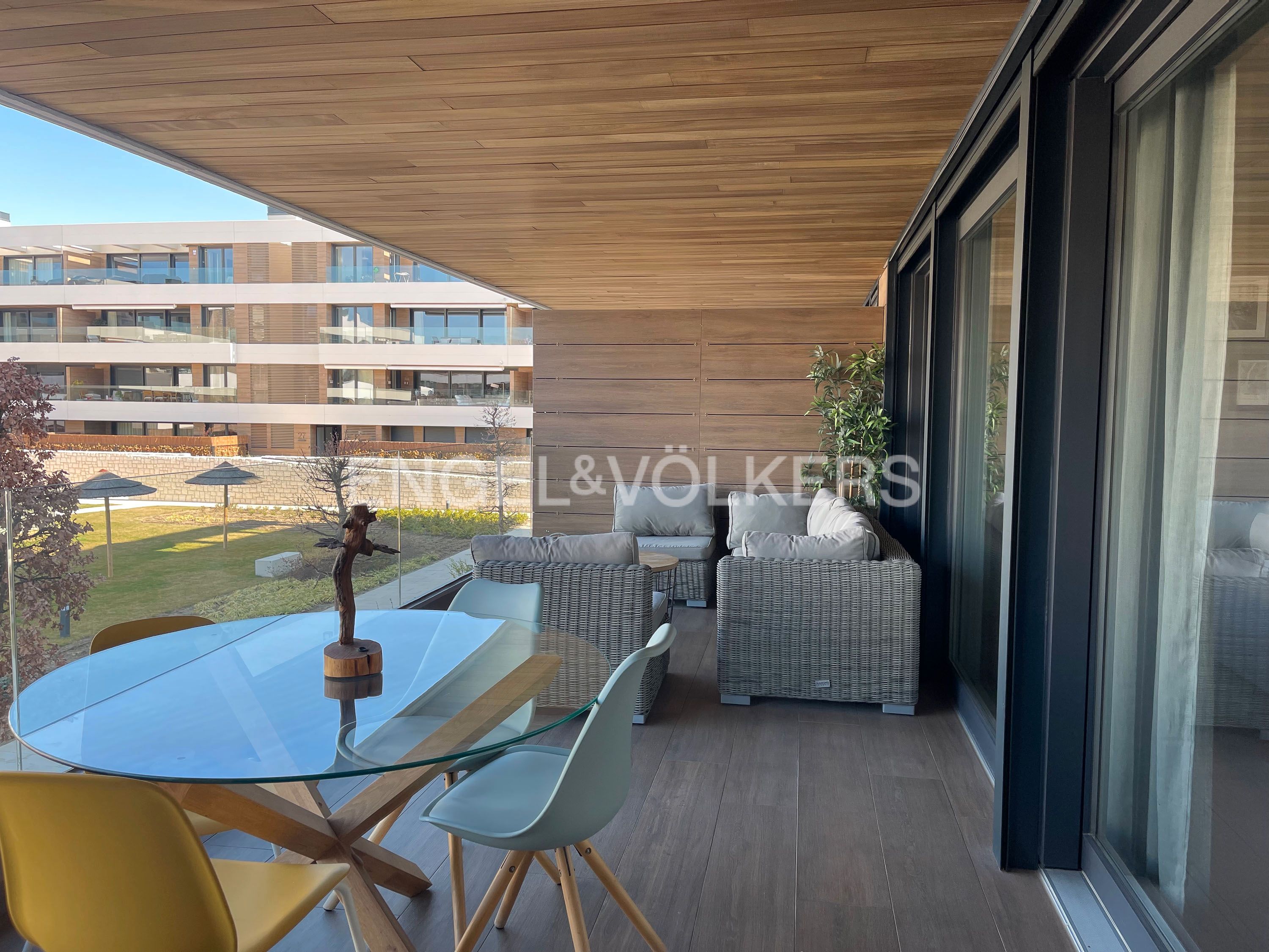 Terrassa de Apartament en venda en La Moraleja amb Aire condicionat, Calefacció i Terrassa