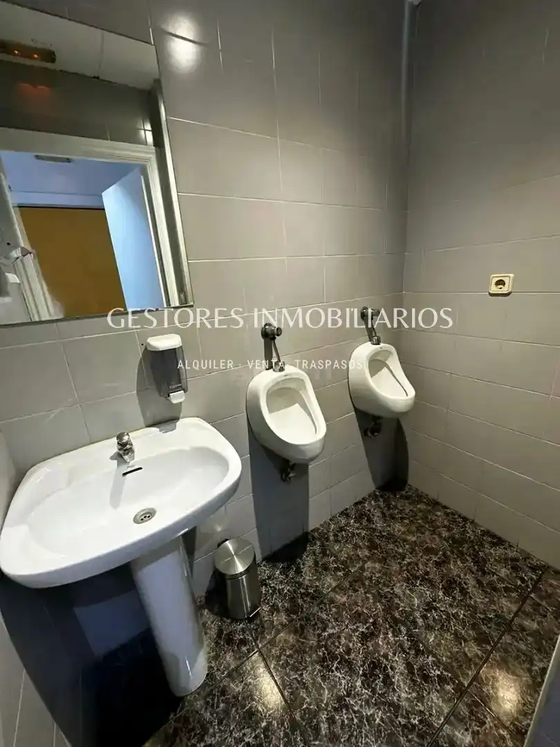 Local en traspaso en Alcoy / Alcoi con Aire acondicionado y Amueblado