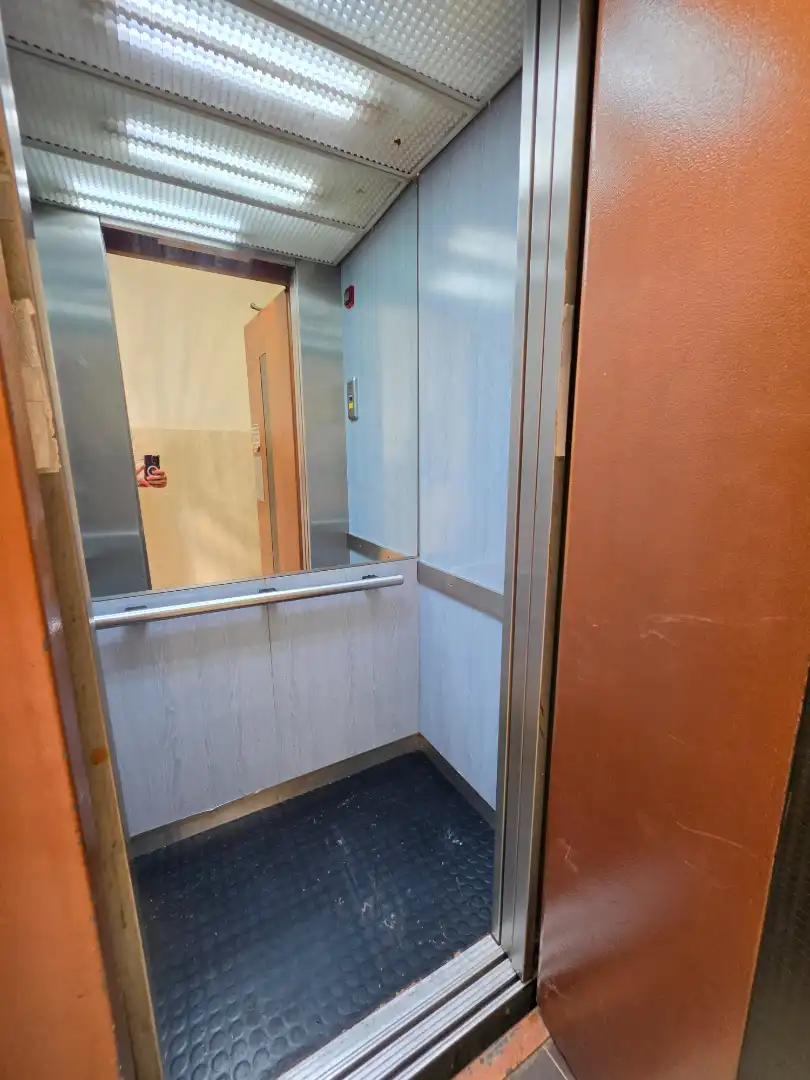 Wohnung zum Verkauf in Tarragona mit Klimaanlage, Heizung und Parkett