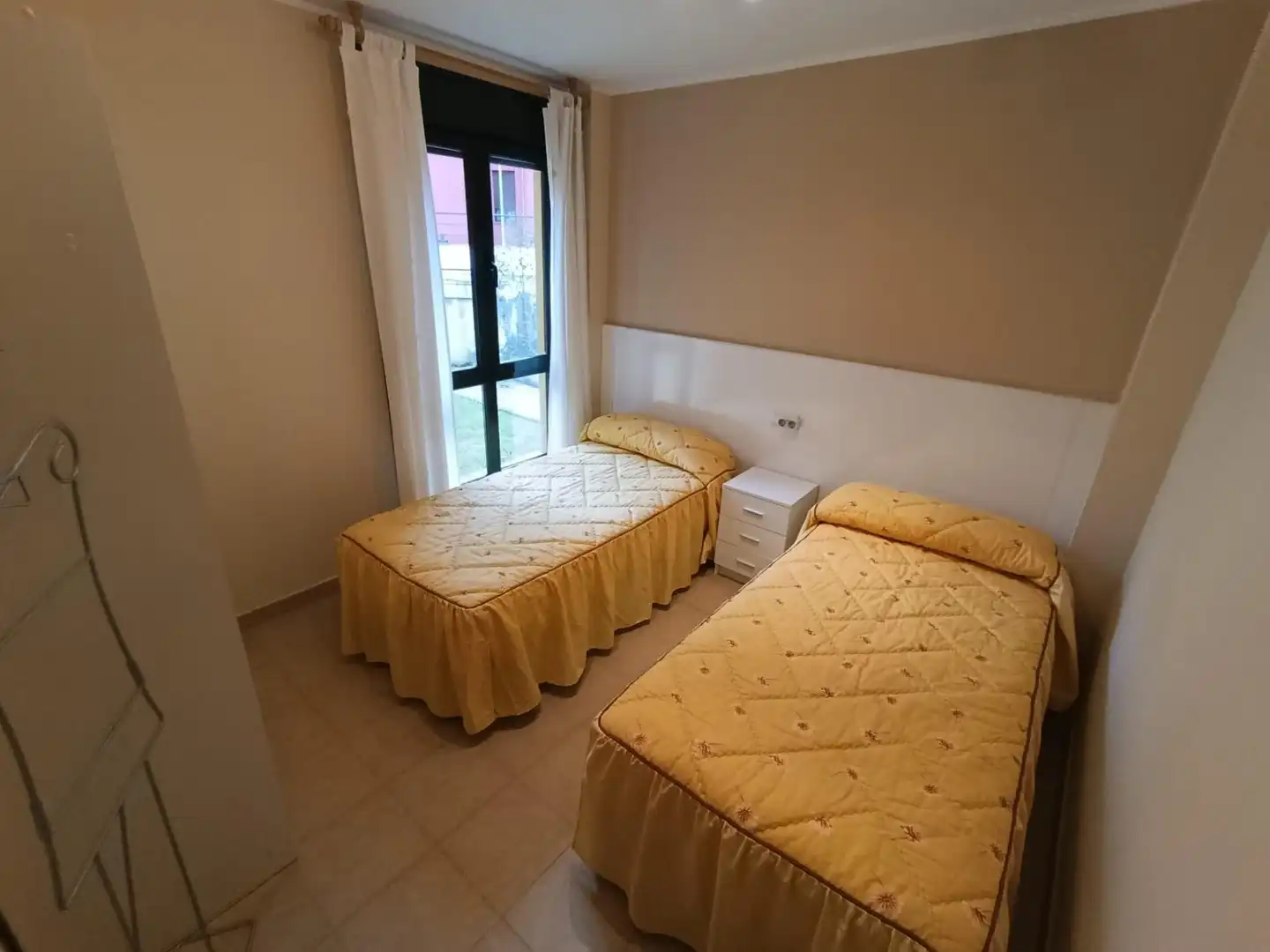 Habitación de Piso en venta en Ribadedeva con Calefacción, Trastero y Amueblado
