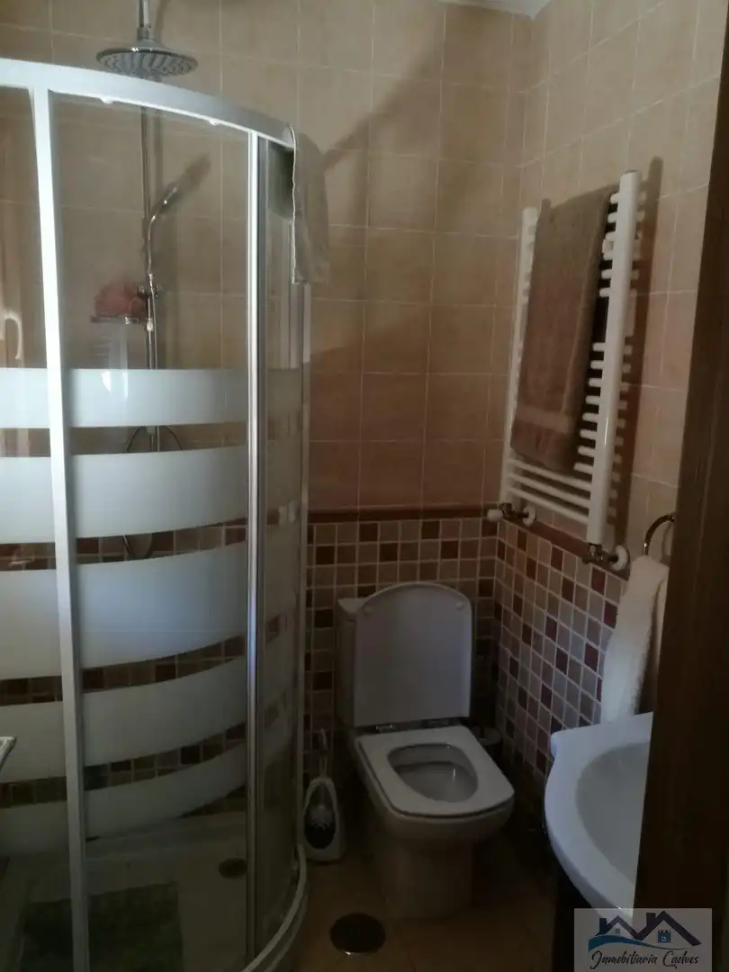 Bathroom of Houses for sale in Navalacruz  with Heating and Storage room