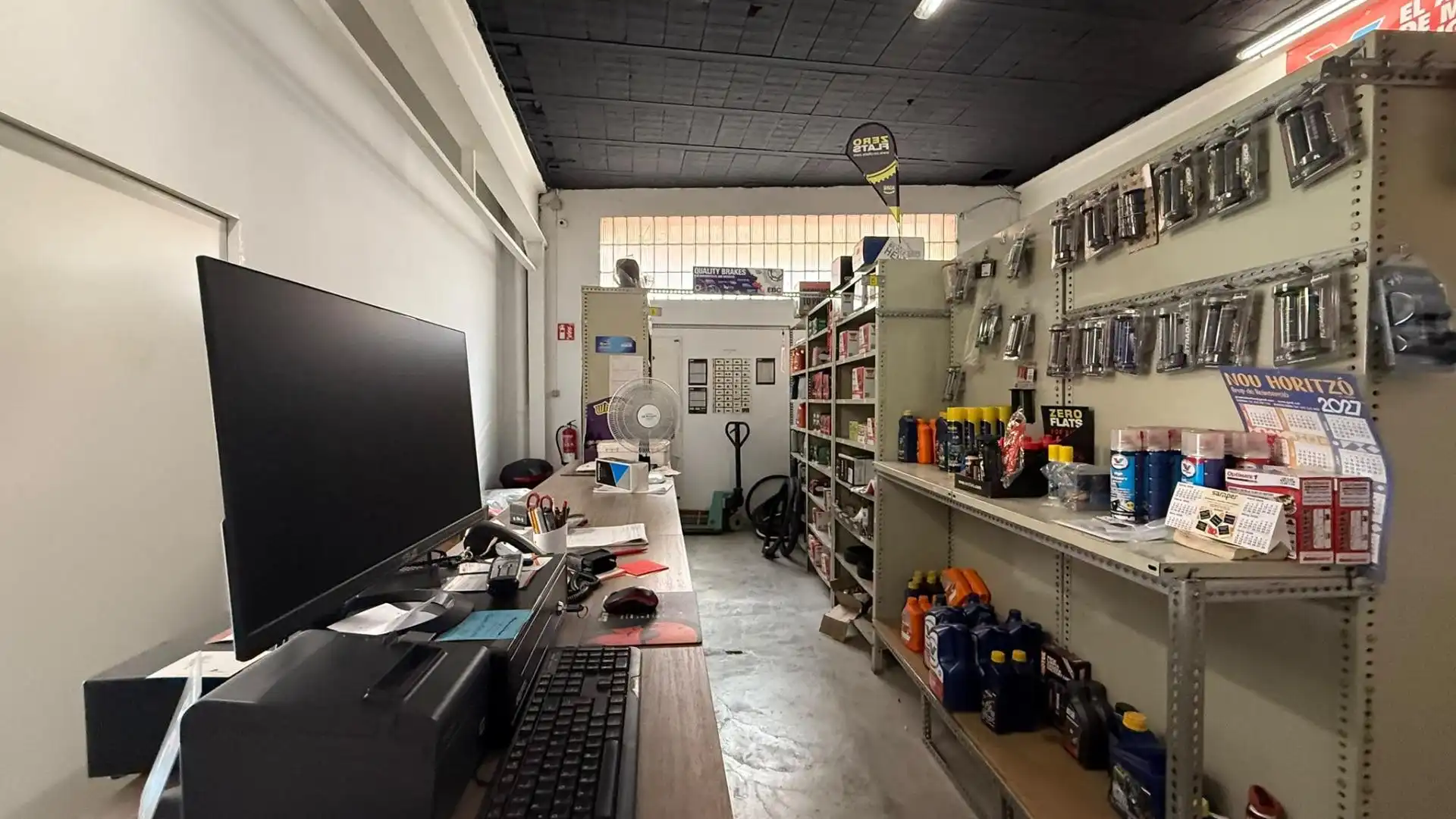 Business premises to rent in Carrer Carrer Pere Canyà, imagen 12