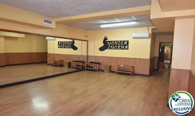 Office for sale in Roses