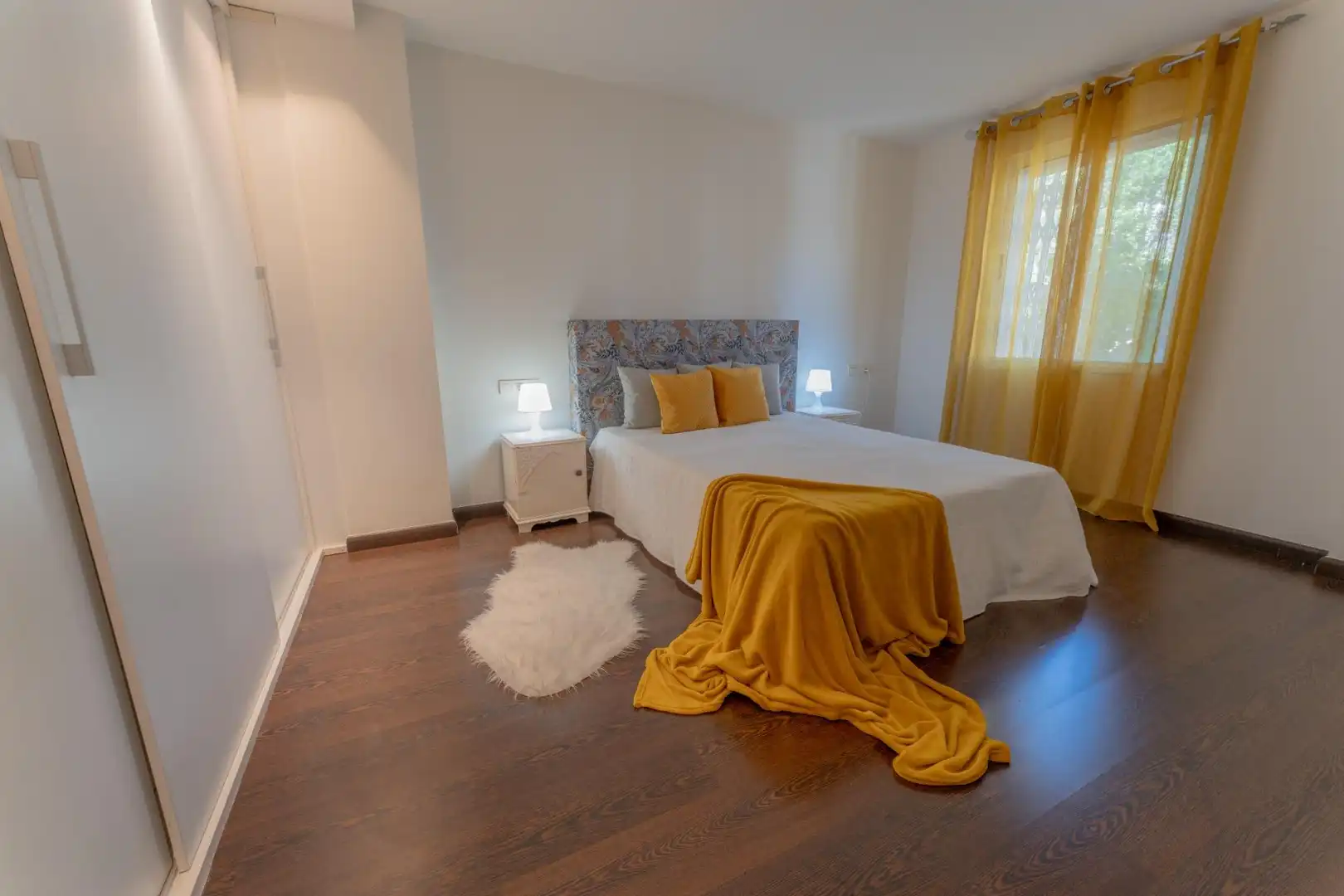 Bedroom of Flat for sale in Elche / Elx  with Air Conditioner and Balcony