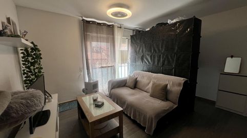Foto 5 de Piso en venta en Circumval Lació, Mercat, Rubí