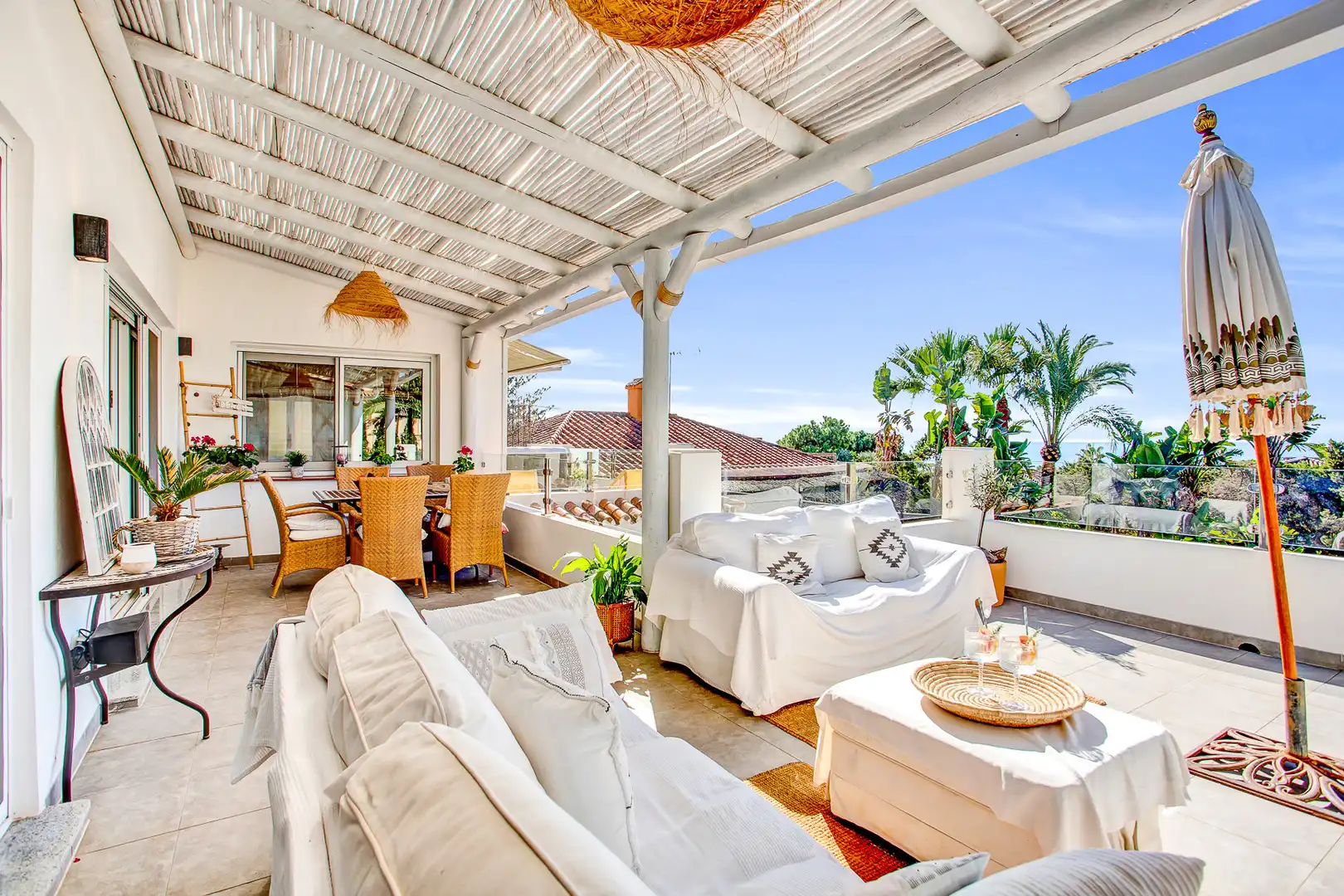 Terrassa de Casa o xalet de lloguer en Marbella amb Aire condicionat, Calefacció i Jardí privat