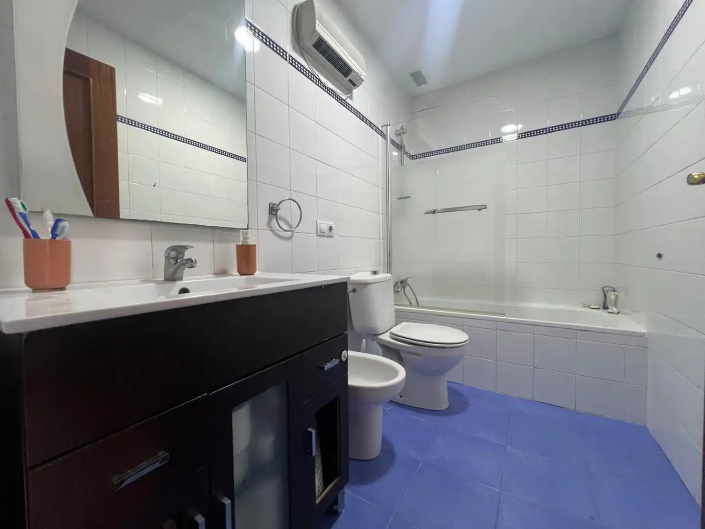 Baño de Piso en venta en Los Palacios y Villafranca con Aire acondicionado y Terraza