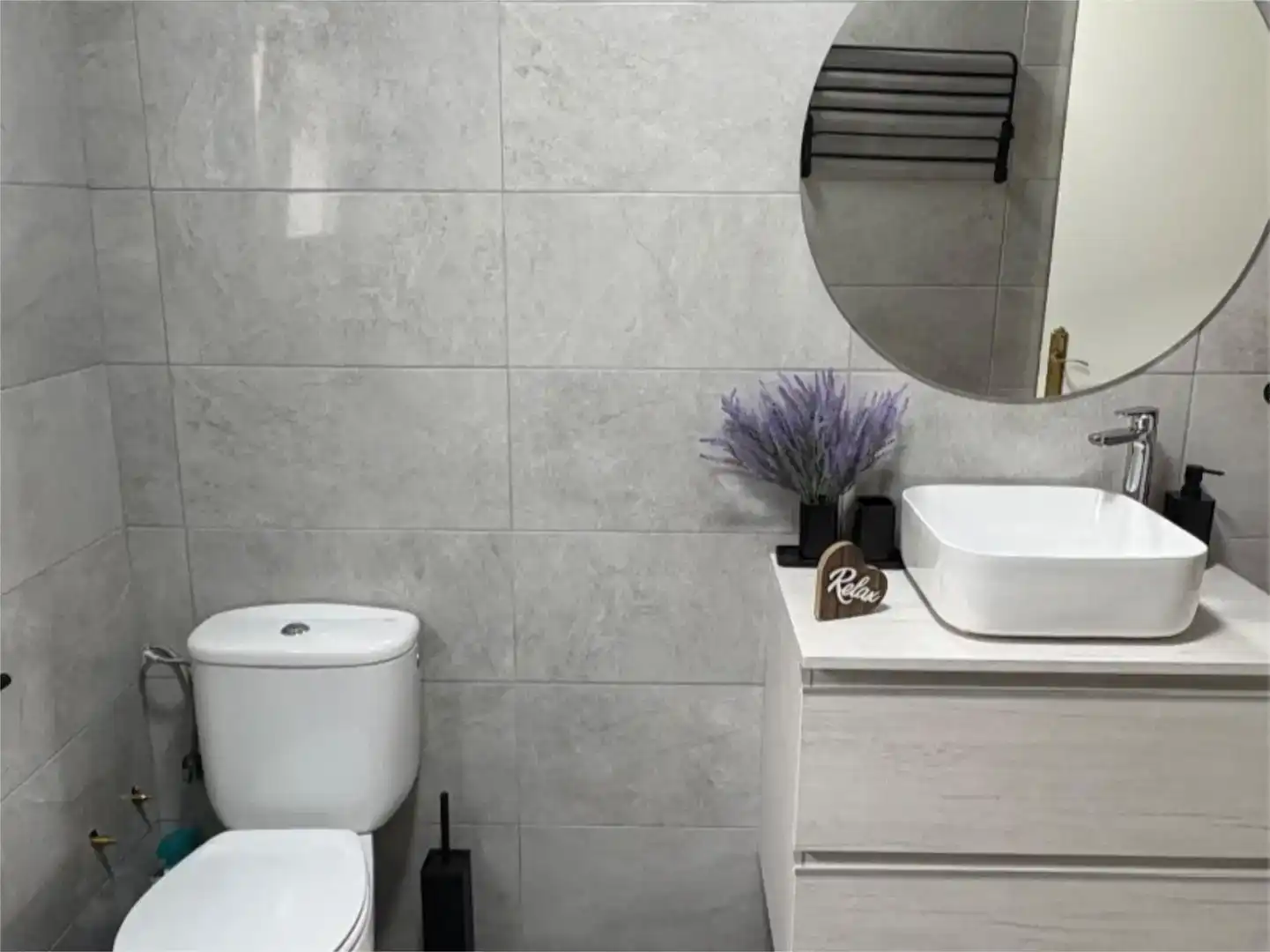 Baño de Finca rústica de alquiler en Cómpeta, Málaga