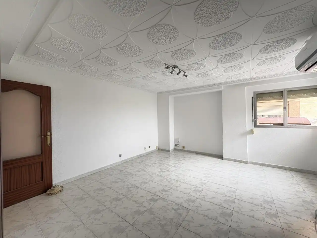 Wohnzimmer von Wohnung zur Miete in Madrid mit Klimaanlage, Heizung und Abstellraum