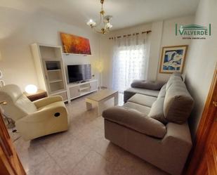 Living room of Flat to rent in  Granada Capital  with Furnished, Washing machine and Microwave
