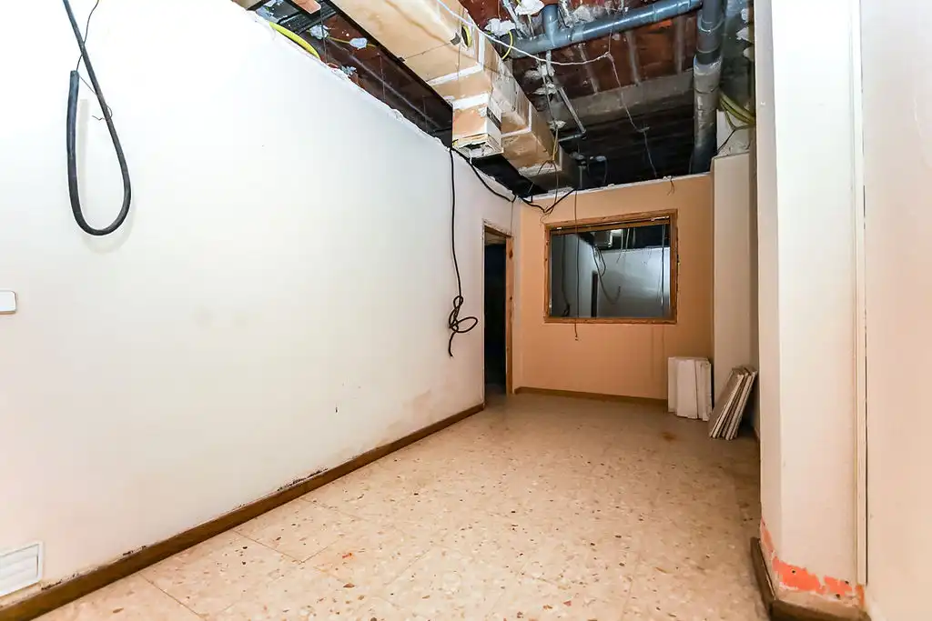 Gewerbefläche zum Verkauf in Av Prat de la Riba, imagen 17