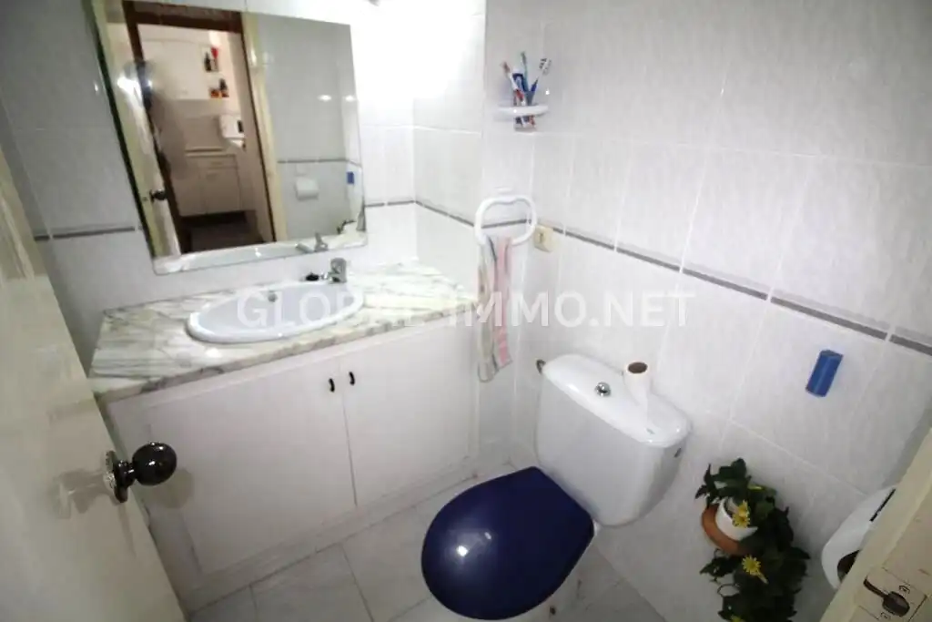 Bany de Apartament en venda en Roses amb Terrassa i Moblat