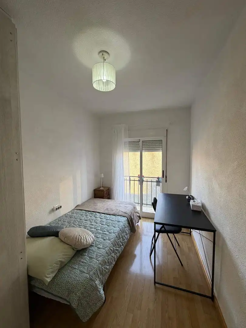 Schlafzimmer von Wohnung zur Miete in Elche / Elx mit Klimaanlage, Terrasse und Möbliert