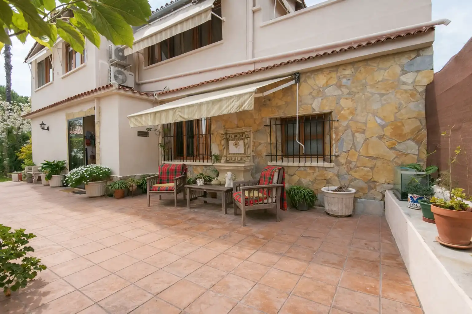 Terrassa de Casa o xalet en venda en Vila-real amb Aire condicionat, Calefacció i Jardí privat