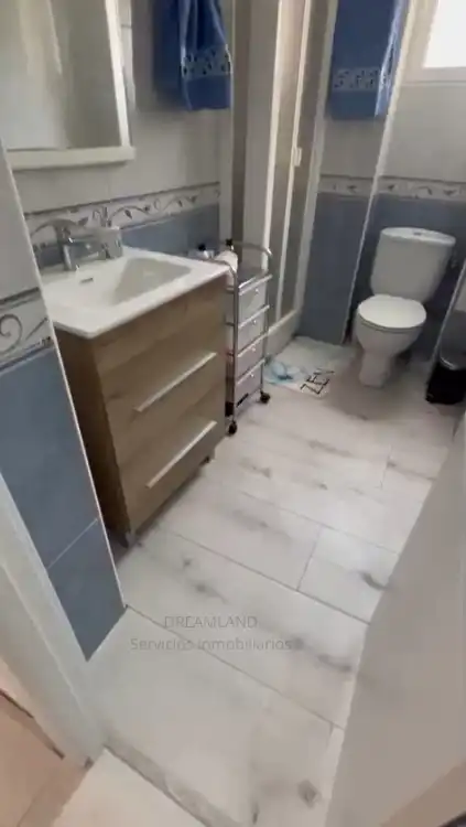 Baño de Piso en venta en Oropesa del Mar / Orpesa con Aire acondicionado y Balcón