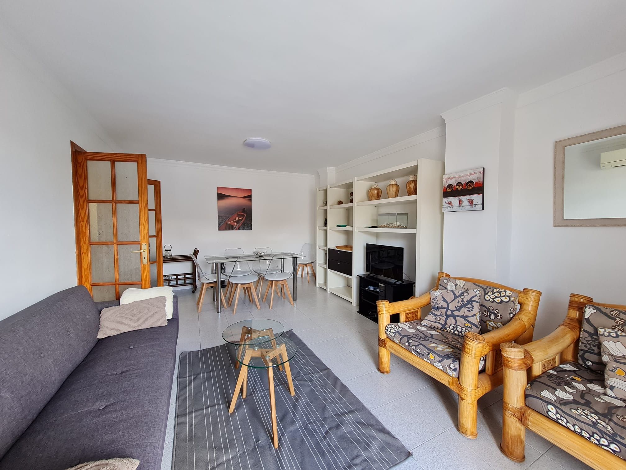Sala d'estar de Apartament de lloguer en Ses Salines amb Aire condicionat