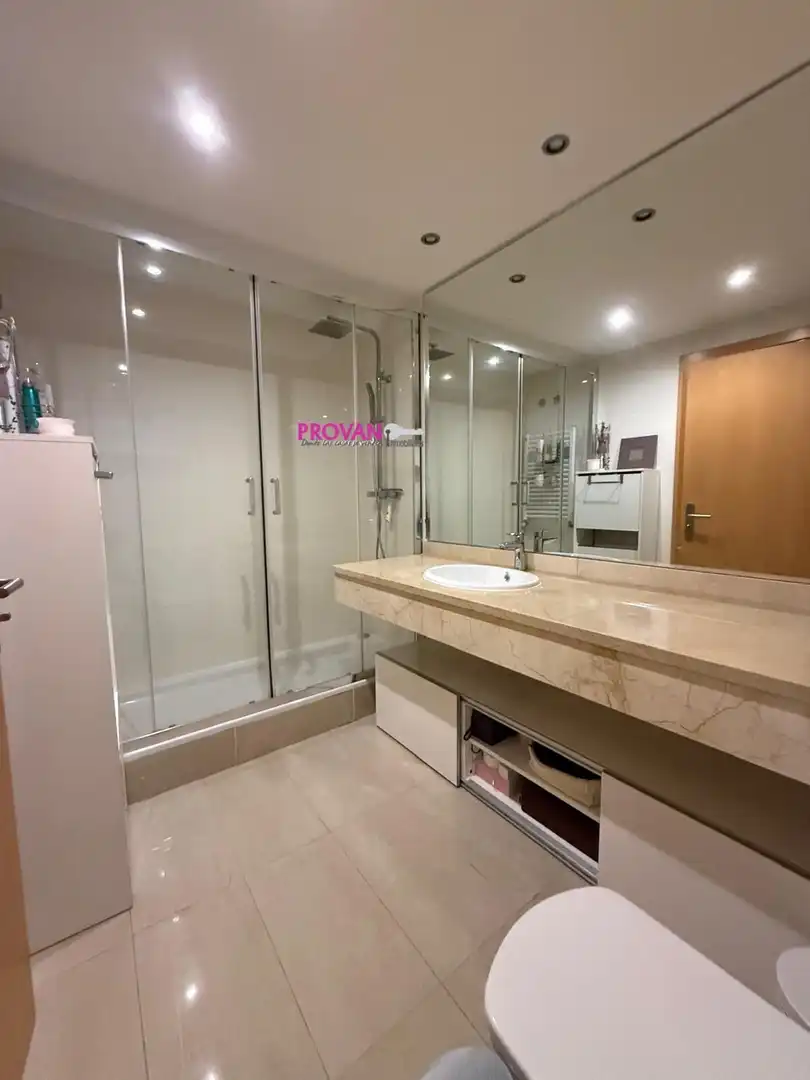 Bathroom of Flat for sale in Parla  with Heating, Terrace and Storage room