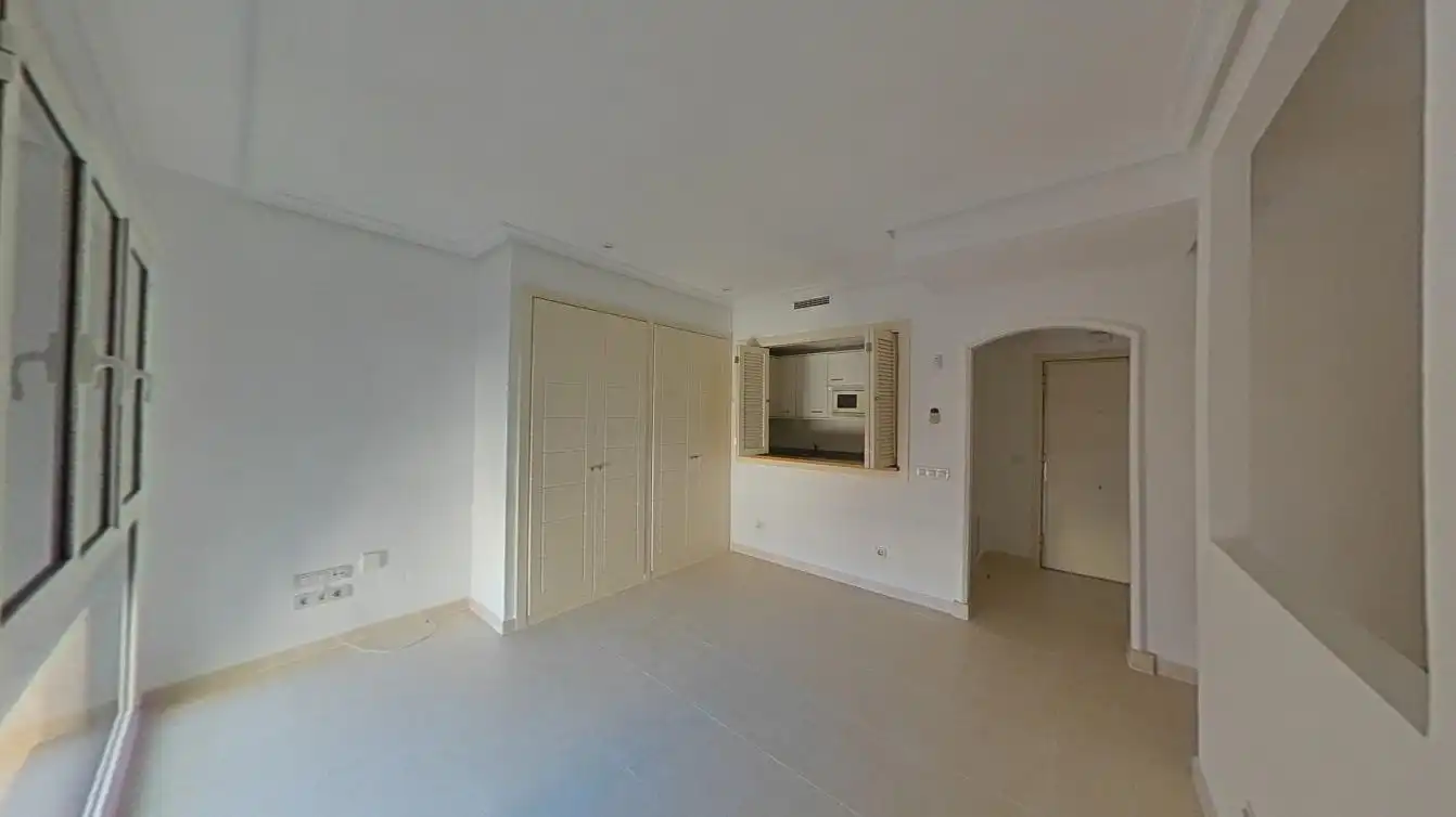 Flat for sale in Madrid  with Storage room, Swimming Pool and Oven