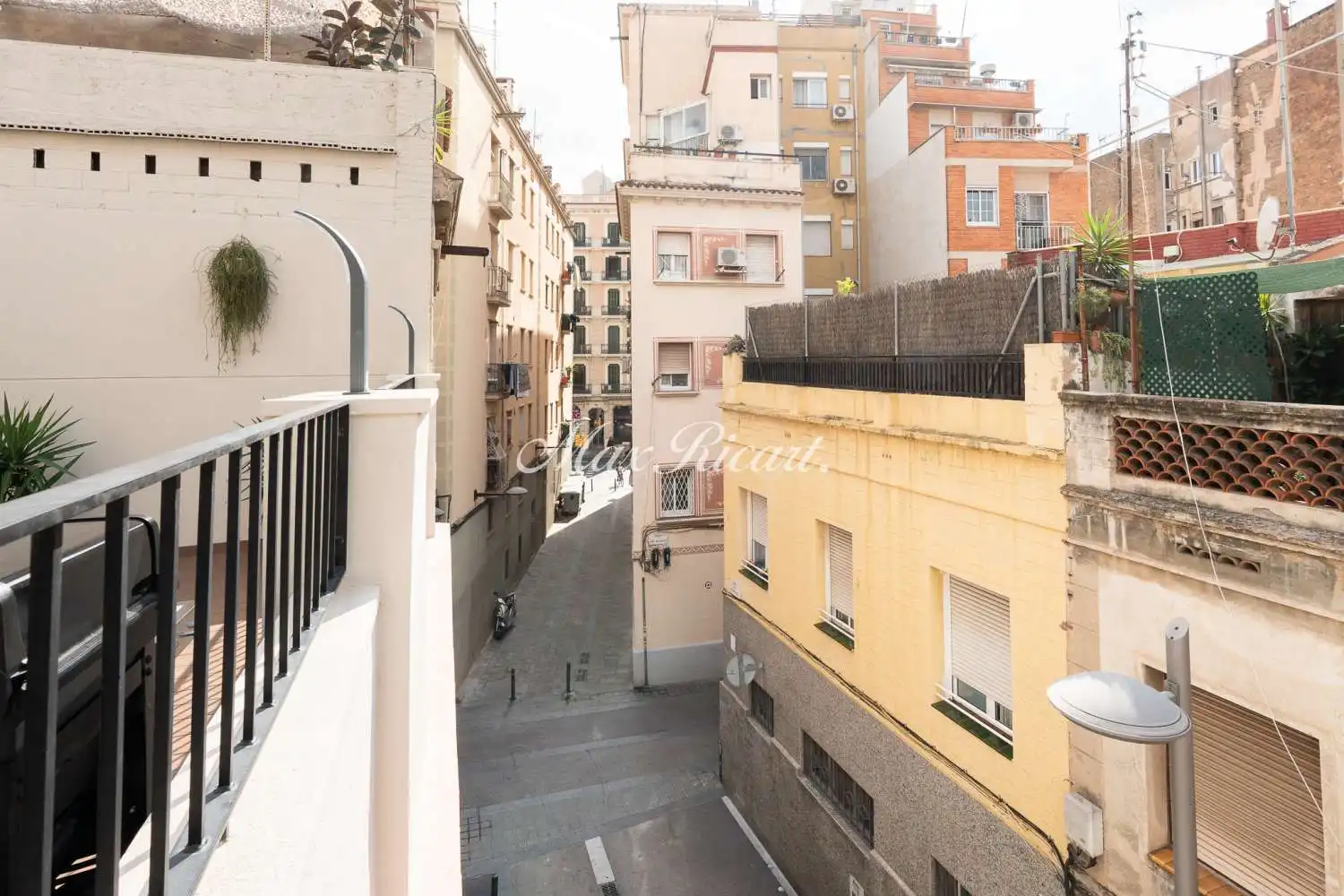 Vista exterior de Casa o xalet en venda en Barcelona amb Aire condicionat, Calefacció i Terrassa