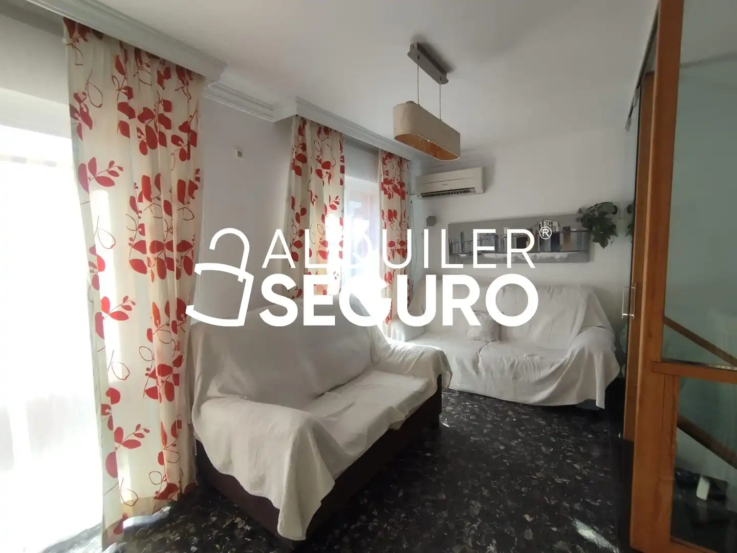 Schlafzimmer von Dachboden zur Miete in Mijas mit Klimaanlage, Heizung und Terrasse