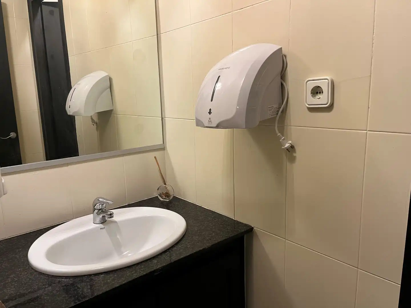Baño de Local en venta en Sant Hilari Sacalm con Aire acondicionado, Calefacción y Terraza